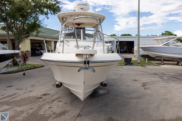 Pre-Owned 2019 Grady-White Gulfstream 232 Power Boat for sale